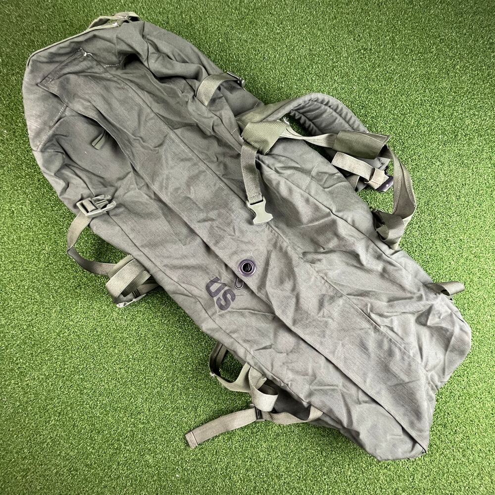 U.S. Military Army Surplus Zip Green Duffle Bag Back Pack - Picture 2 of 5